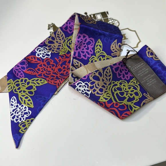 NWT Coach Signature Scarf - Picture 7 of 8